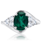 Classic Oval Halo Ring in 10K Gold