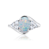 Classic Oval Halo Ring in 10K Gold