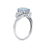 Classic Oval Halo Ring in 10K Gold