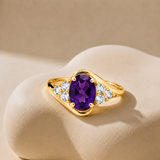 Classic Oval Halo Ring in 10K Gold